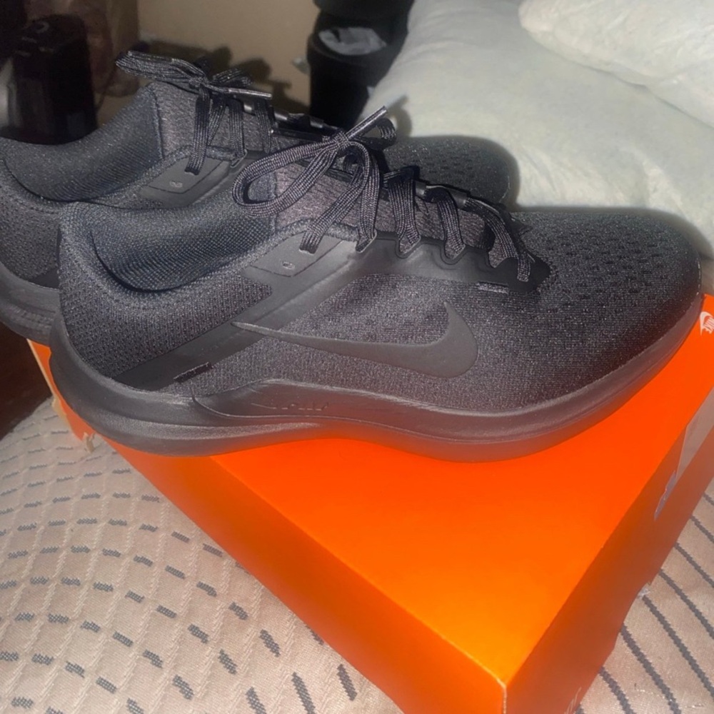 Nike Black air winflo 10